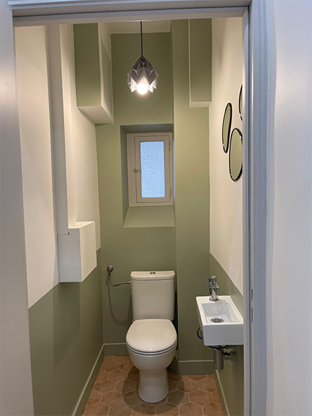Ajouter une peinture clair dans vos toilettes